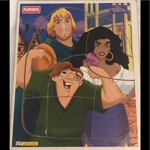 Hunchback of Notre Dame Woden Puzzle - Pre-owned